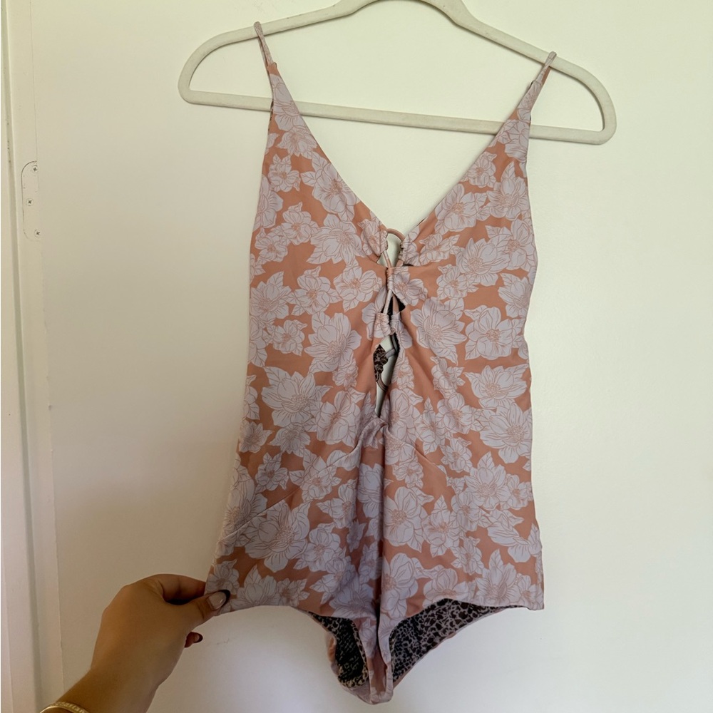 Acacia Kokomo in Naked Magnolia